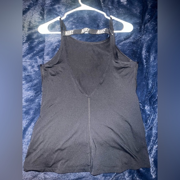 Nike Dri-Fit Tank Size Small - Picture 2 of 5